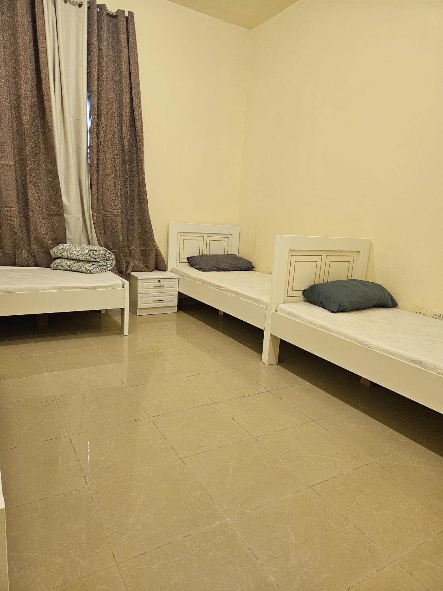 Paradiso Backpackers Nest อาบูดาบี ภายนอก รูปภาพ