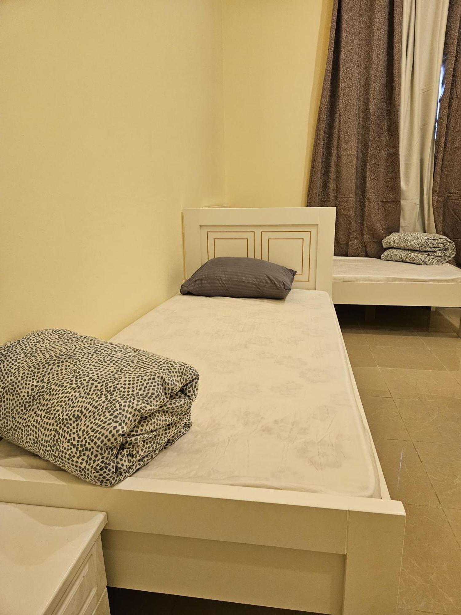 Paradiso Backpackers Nest อาบูดาบี ภายนอก รูปภาพ